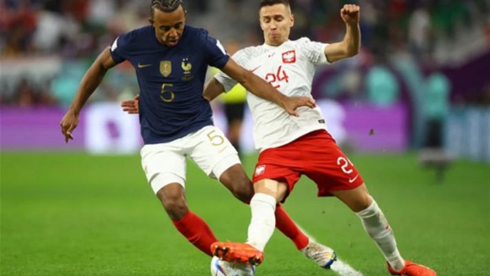 Hậu vệ cánh phải tại Gemwin là một vị trí quan trọng